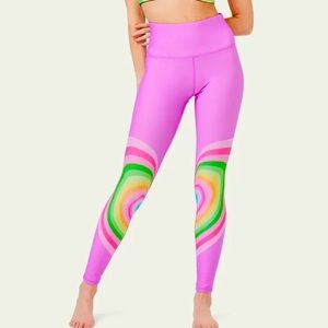 Terez leggings* NWOT* medium *featuring a pastel
psychedelic heart print